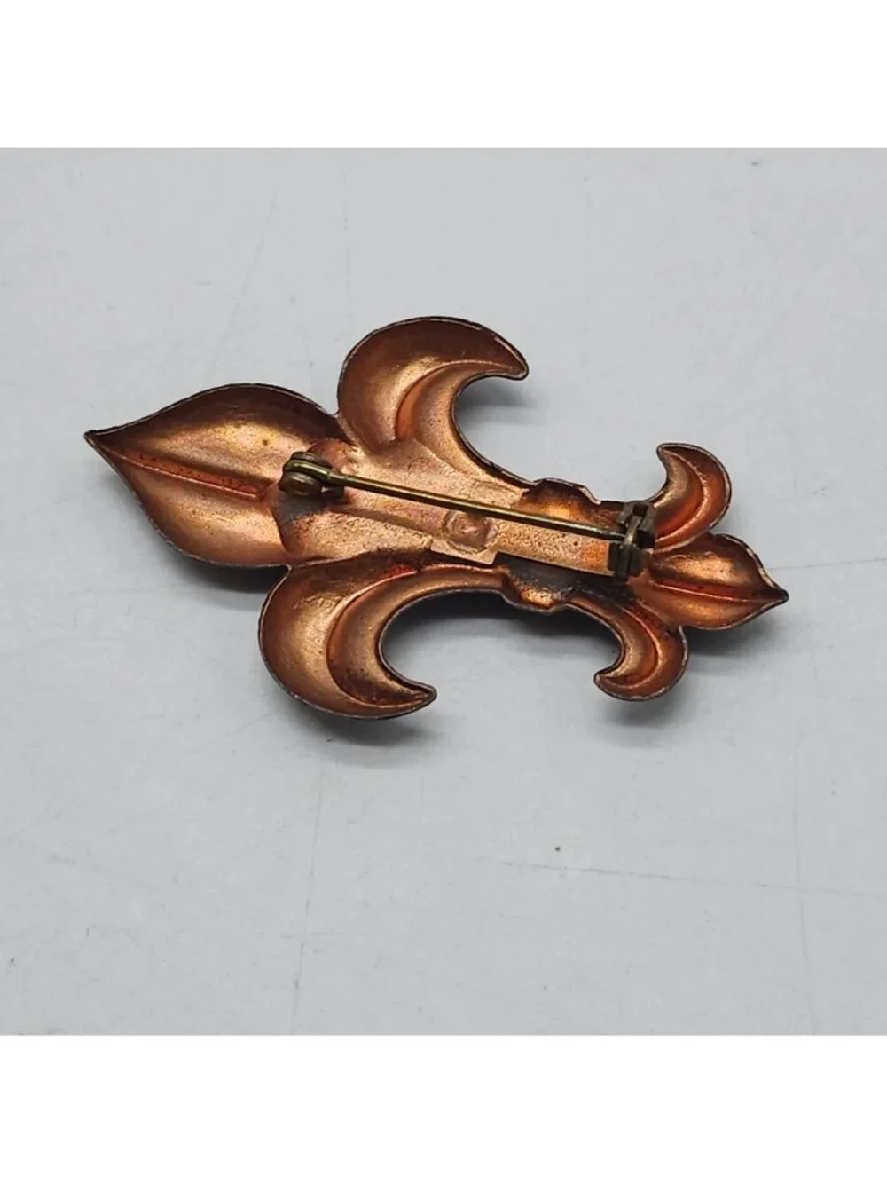 Fleur-De-Lis Copper-Tone Metal Vintage Brooch Pin Decorative Accent 2 Inches